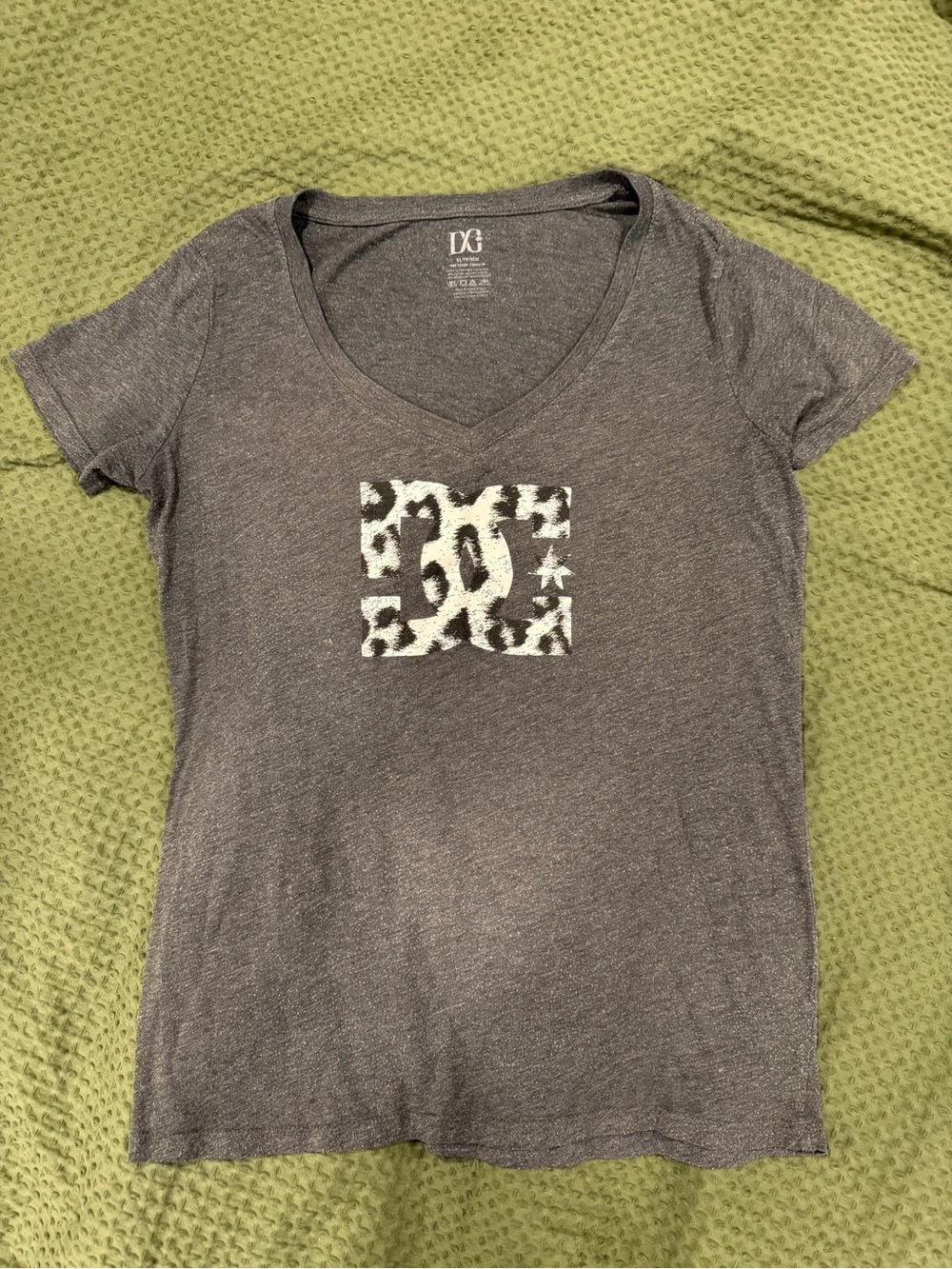 DC Grey V-Neck Tee with Leopard Logo - Picture 1 of 2